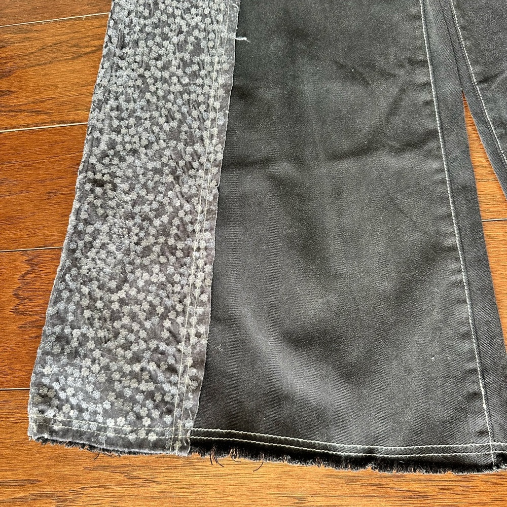 POL Black Wide Leg Jeans with Gray Patterned Side Panels - Picture 3 of 9